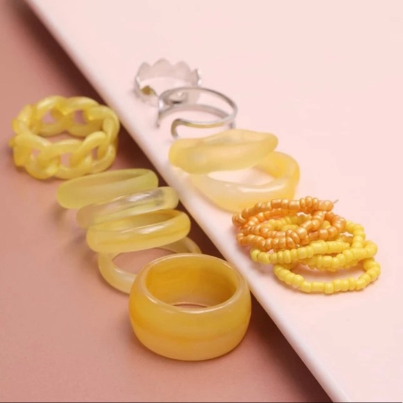 Yellow Colorful Chunky Resin Ring 17 Pieces - Picture 4 of 6